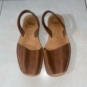 PONS Sandals